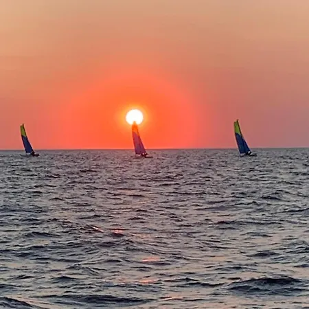 Maison, Piscine De La Résidence,plage Et Port De La Cotinière à 100 M